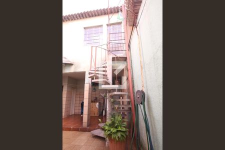 Casa à venda com 140m², 3 quartos e 2 vagasÁrea Externa