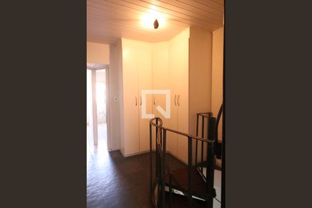 Casa à venda com 140m², 3 quartos e 2 vagasCorredor 