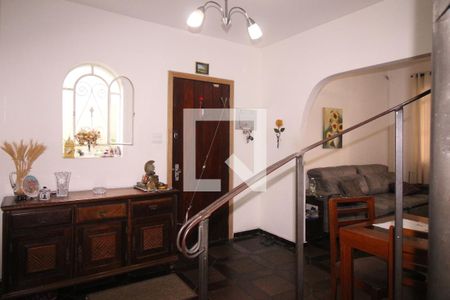 Casa à venda com 140m², 3 quartos e 2 vagasSala