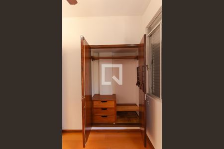 Apartamento à venda com 101m², 2 quartos e 1 vagaQuarto 01 - Armário