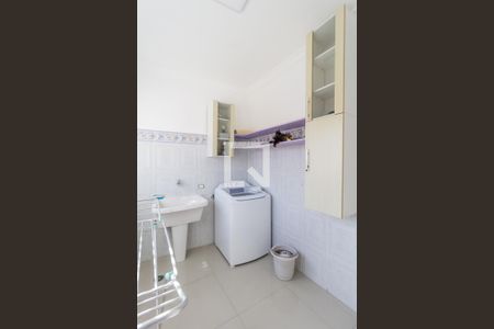 Casa para alugar com 300m², 4 quartos e 3 vagas Casa para alugar com 300m², 4 quartos e 3 vagasÁrea de Serviço