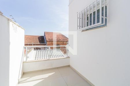 Casa para alugar com 300m², 4 quartos e 3 vagas Casa para alugar com 300m², 4 quartos e 3 vagasVaranda da Cozinha