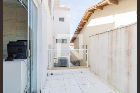 Casa para alugar com 300m², 4 quartos e 3 vagas Casa para alugar com 300m², 4 quartos e 3 vagasVaranda da Suíte 1