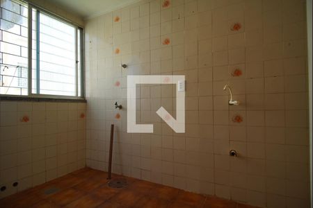 Cozinha  de apartamento para alugar com 1 quarto, 32m² em Vila Ipiranga, Porto Alegre