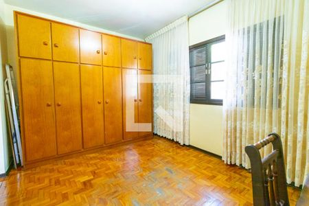 Casa à venda com 178m², 3 quartos e 4 vagasSuíte