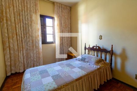 Casa à venda com 178m², 3 quartos e 4 vagasQuarto 2