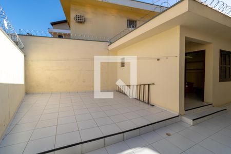 Casa à venda com 178m², 3 quartos e 4 vagasQuintal