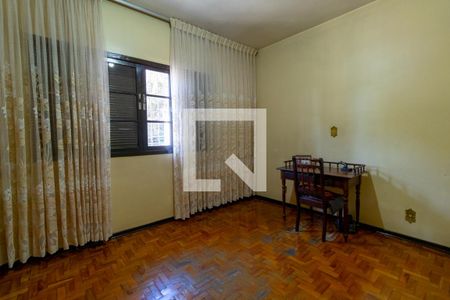 Casa à venda com 178m², 3 quartos e 4 vagasSuíte