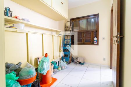 Casa à venda com 178m², 3 quartos e 4 vagasQuarto de Serviço