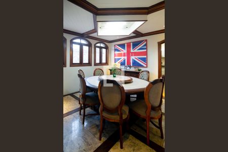 Casa à venda com 800m², 4 quartos e 4 vagas Casa à venda com 800m², 4 quartos e 4 vagasCopa