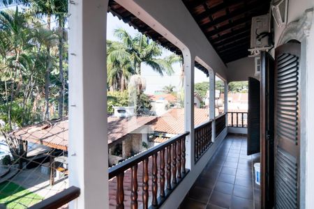 Casa à venda com 800m², 4 quartos e 4 vagas Casa à venda com 800m², 4 quartos e 4 vagasVaranda Quarto 2 e Suíte 4