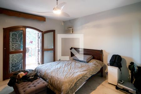 Casa à venda com 800m², 4 quartos e 4 vagas Casa à venda com 800m², 4 quartos e 4 vagasQuarto 3 - Suíte