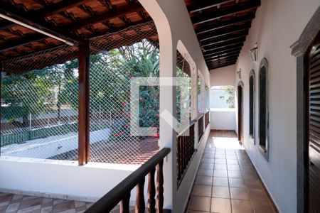 Casa à venda com 800m², 4 quartos e 4 vagas Casa à venda com 800m², 4 quartos e 4 vagasVaranda Quarto 1 e Suíte 3