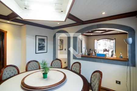 Casa à venda com 800m², 4 quartos e 4 vagas Casa à venda com 800m², 4 quartos e 4 vagasCopa