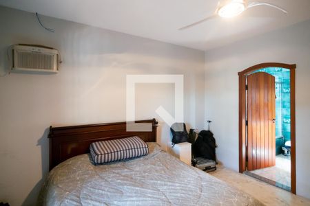 Casa à venda com 800m², 4 quartos e 4 vagas Casa à venda com 800m², 4 quartos e 4 vagasQuarto 3 - Suíte