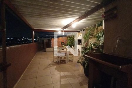Casa à venda com 134m², 3 quartos e 2 vagas Casa à venda com 134m², 3 quartos e 2 vagasQuintal