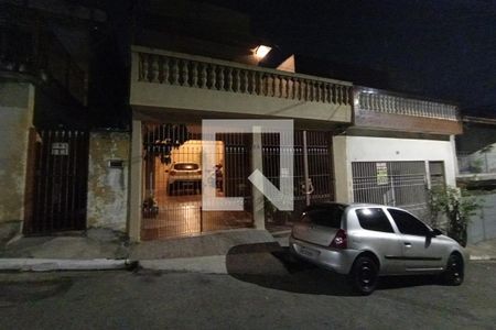 Casa à venda com 134m², 3 quartos e 2 vagas Casa à venda com 134m², 3 quartos e 2 vagasFachada