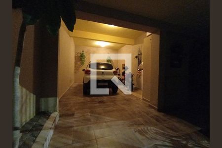 Casa à venda com 134m², 3 quartos e 2 vagas Casa à venda com 134m², 3 quartos e 2 vagasGaragem