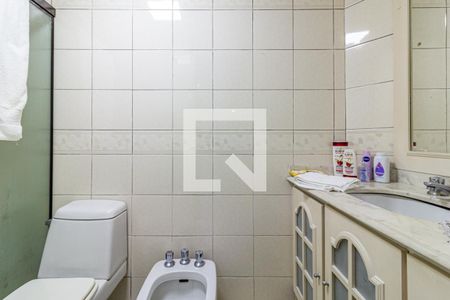 Apartamento à venda com 220m², 4 quartos e 3 vagas Apartamento à venda com 220m², 4 quartos e 3 vagasBanheiro Suite 3
