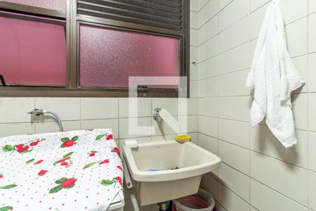 Apartamento à venda com 220m², 4 quartos e 3 vagas Apartamento à venda com 220m², 4 quartos e 3 vagasÁrea de Serviço