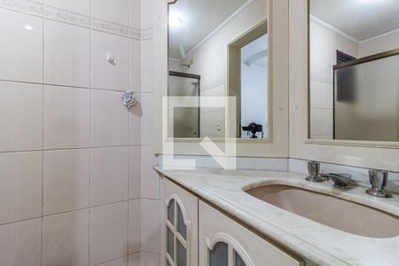 Apartamento à venda com 220m², 4 quartos e 3 vagas Apartamento à venda com 220m², 4 quartos e 3 vagasBanheiro Suite 2