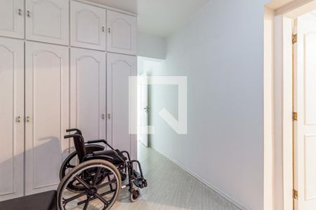 Apartamento à venda com 220m², 4 quartos e 3 vagas Apartamento à venda com 220m², 4 quartos e 3 vagasSuite 1