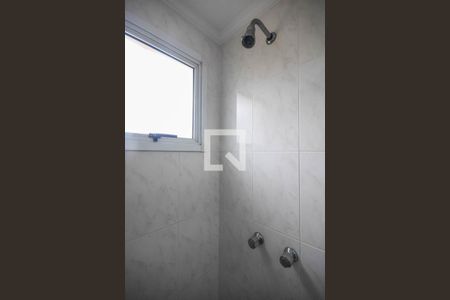 Apartamento à venda com 95m², 2 quartos e 2 vagas Apartamento à venda com 95m², 2 quartos e 2 vagasChuveiro do banheiro da suíte 1