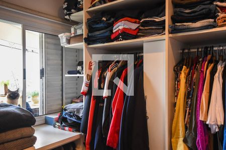 Apartamento à venda com 95m², 2 quartos e 2 vagas Apartamento à venda com 95m², 2 quartos e 2 vagasArmário da suíte 2