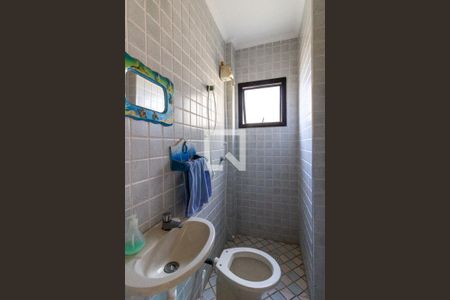 Apartamento para alugar com 680m², 4 quartos e 2 vagas Apartamento para alugar com 680m², 4 quartos e 2 vagasBanheiro da churrasqueira 1