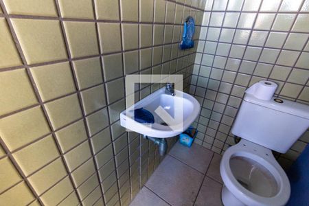 Apartamento para alugar com 680m², 4 quartos e 2 vagas Apartamento para alugar com 680m², 4 quartos e 2 vagasDetalhe do banheiro do salão