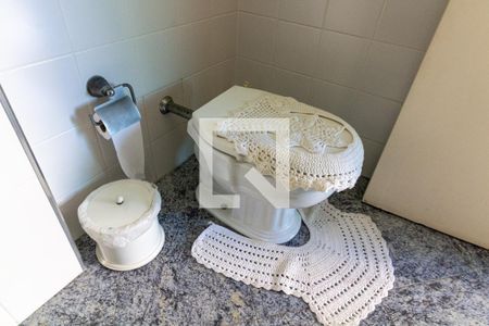 Apartamento para alugar com 680m², 4 quartos e 2 vagas Apartamento para alugar com 680m², 4 quartos e 2 vagasDetalhe do lavabo da sala