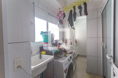 Apartamento à venda com 107m², 3 quartos e 2 vagas Apartamento à venda com 107m², 3 quartos e 2 vagasÁrea de serviço