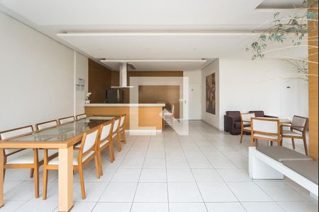 Apartamento à venda com 107m², 3 quartos e 2 vagas Apartamento à venda com 107m², 3 quartos e 2 vagasSalão de festas