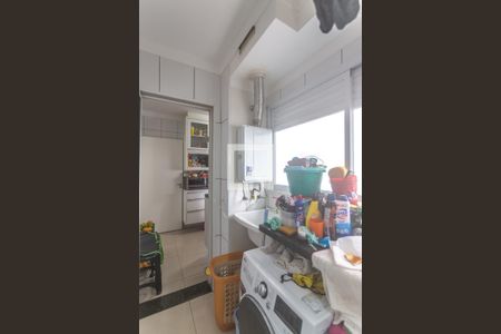 Apartamento à venda com 107m², 3 quartos e 2 vagas Apartamento à venda com 107m², 3 quartos e 2 vagasÁrea de serviço