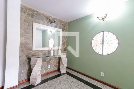 Apartamento à venda com 65m², 2 quartos e 1 vaga Apartamento à venda com 65m², 2 quartos e 1 vagaHall