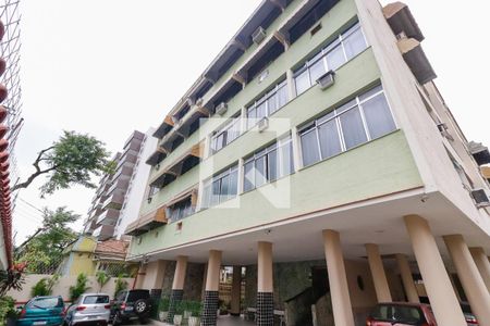 Apartamento à venda com 65m², 2 quartos e 1 vaga Apartamento à venda com 65m², 2 quartos e 1 vagaFachada