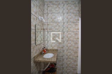 Casa à venda com 136m², 3 quartos e 4 vagas Casa à venda com 136m², 3 quartos e 4 vagasBanheiro da Suíte 1