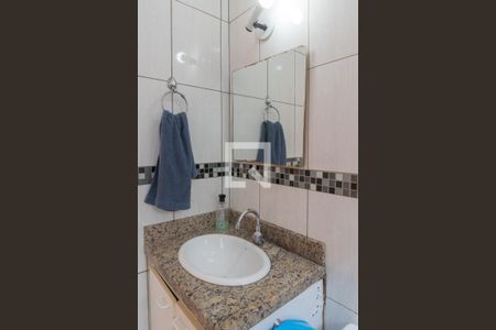 Casa à venda com 136m², 3 quartos e 4 vagas Casa à venda com 136m², 3 quartos e 4 vagasBanheiro da Suíte 2