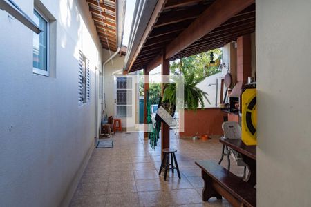 Casa à venda com 136m², 3 quartos e 4 vagas Casa à venda com 136m², 3 quartos e 4 vagasEspaço Gourmet