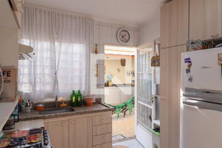 Casa à venda com 136m², 3 quartos e 4 vagas Casa à venda com 136m², 3 quartos e 4 vagasCozinha