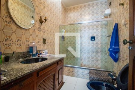 Casa à venda com 450m², 3 quartos e 10 vagas Casa à venda com 450m², 3 quartos e 10 vagasBanheiro da Suíte 2