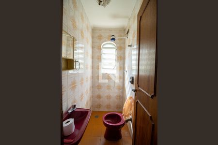 Casa à venda com 450m², 3 quartos e 10 vagas Casa à venda com 450m², 3 quartos e 10 vagasBanheiro de Serviço