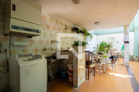 Casa à venda com 450m², 3 quartos e 10 vagas Casa à venda com 450m², 3 quartos e 10 vagasLavanderia