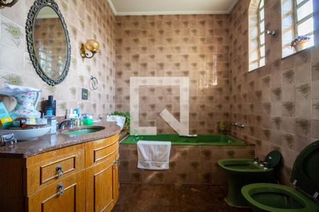 Casa à venda com 450m², 3 quartos e 10 vagas Casa à venda com 450m², 3 quartos e 10 vagasBanheiro da Suíte 1