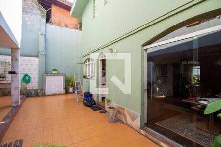 Casa à venda com 450m², 3 quartos e 10 vagas Casa à venda com 450m², 3 quartos e 10 vagasQuintal