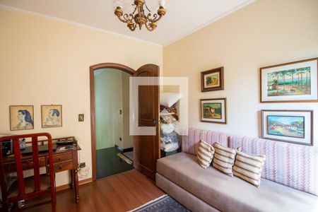 Casa à venda com 450m², 3 quartos e 10 vagas Casa à venda com 450m², 3 quartos e 10 vagasQuarto