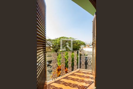 Casa à venda com 450m², 3 quartos e 10 vagas Casa à venda com 450m², 3 quartos e 10 vagasVaranda Suíte 1