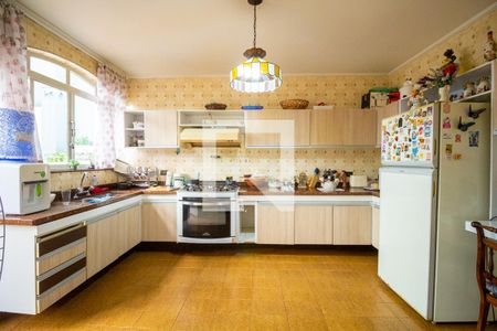 Casa à venda com 450m², 3 quartos e 10 vagas Casa à venda com 450m², 3 quartos e 10 vagasCozinha