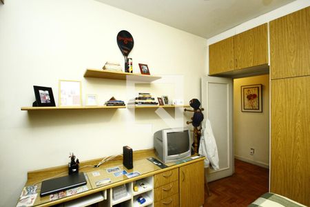 Apartamento à venda com 110m², 3 quartos e 1 vagaQuarto 2