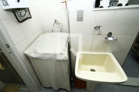 Apartamento à venda com 110m², 3 quartos e 1 vagaÁrea de Serviço